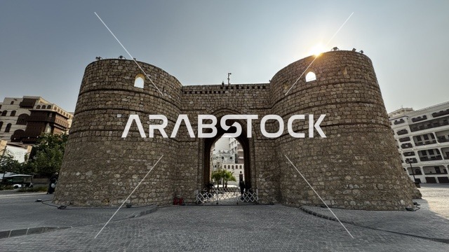 باب مكة البوابة الشرقية لمدينة جدة القديمة، الفنون المعمارية في المدينة التاريخية في جدة،الحارات والتصاميم الشعبية، الأماكن السياحية في المملكة العربية السعودية، المباني الأثرية القديمة، مشاريع إعادة إحياء المنطقة