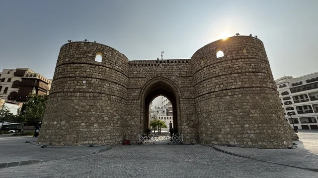 باب مكة البوابة الشرقية لمدينة جدة القديمة، الفنون المعمارية في المدينة التاريخية في جدة،الحارات والتصاميم الشعبية، الأماكن السياحية في المملكة العربية السعودية، المباني الأثرية القديمة، مشاريع إعادة إحياء المنطقة