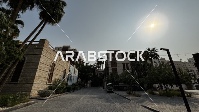 الشرفات الخشبية الرواشين والجدران الجيرية، الفنون المعمارية في المدينة التاريخية في جدة، تصوير درون للحارات والتصاميم الشعبية، الأماكن السياحية في المملكة العربية السعودية، المباني الأثرية القديمة، مشاريع إعادة إحياء المنطقة