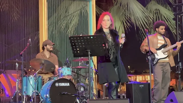 عرض موسيقي غنائي  فى مهرجان للطعام فى حدائق إثراء الخارجية بالظهران، الشرقية ، المملكة العربية السعودية، يوم 28 من ديسمبر 2025 ،  تجربة تذوق عالمية ، جلسات خارجية ممتعه، مطاعم دولية ومحلية ، أجواء عائلية وترفيهية