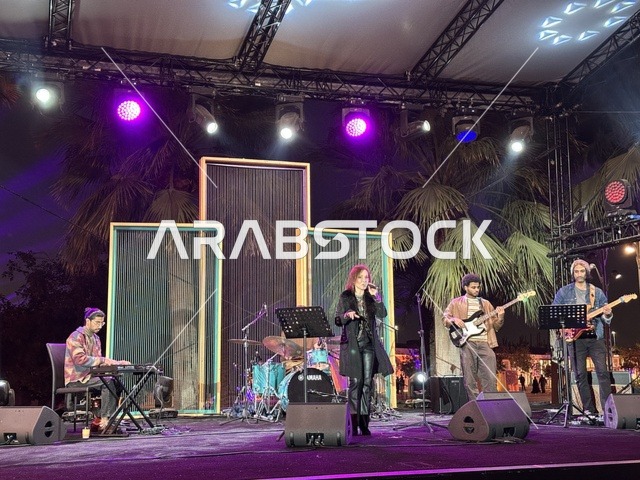 عرض موسيقي غنائي  فى مهرجان للطعام فى حدائق إثراء الخارجية بالظهران، الشرقية ، المملكة العربية السعودية، يوم 28 من ديسمبر 2025 ،  تجربة تذوق عالمية ، جلسات خارجية ممتعه، مطاعم دولية ومحلية ، أجواء عائلية وترفيهية