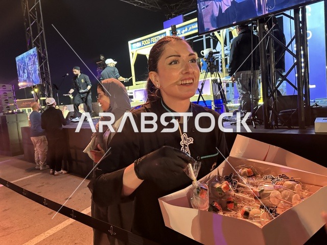 تجربة تذوق عالمية  فى مهرجان للطعام فى حدائق إثراء الخارجية بالظهران، الشرقية ، المملكة العربية السعودية، يوم 28 من ديسمبر 2025 ، جلسات خارجية ممتعه، مطاعم دولية ومحلية ، أجواء عائلية وترفيهية