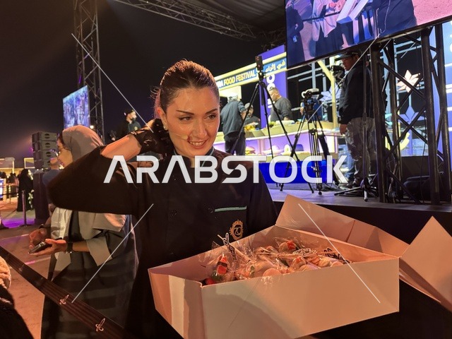 تجربة تذوق عالمية  فى مهرجان للطعام فى حدائق إثراء الخارجية بالظهران، الشرقية ، المملكة العربية السعودية، يوم 28 من ديسمبر 2025 ، جلسات خارجية ممتعه، مطاعم دولية ومحلية ، أجواء عائلية وترفيهية