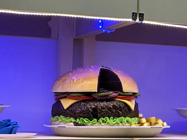 تجربة تذوق عالمية  فى مهرجان للطعام فى حدائق إثراء الخارجية بالظهران، الشرقية ، المملكة العربية السعودية، يوم 28 من ديسمبر 2025 ، جلسات خارجية ممتعه، مطاعم دولية ومحلية ، أجواء عائلية وترفيهية