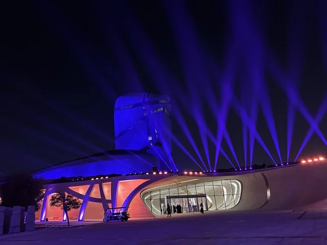 مهرجان للطعام فى حدائق إثراء الخارجية بالظهران، الشرقية ، المملكة العربية السعودية، يوم 28 من ديسمبر 2025 ،  تجربة تذوق عالمية ، أجواء عائلية وترفيهية، جلسات خارجية ممتعه، مطاعم دولية ومحلية