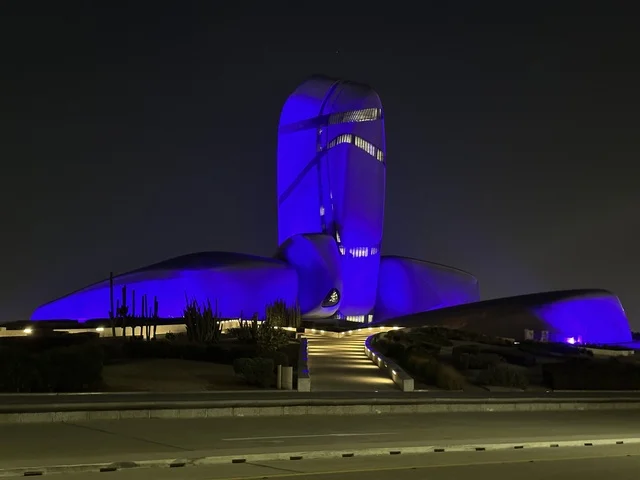 مهرجان للطعام فى حدائق إثراء الخارجية بالظهران، الشرقية ، المملكة العربية السعودية، يوم 28 من ديسمبر 2025 ،  تجربة تذوق عالمية ، أجواء عائلية وترفيهية، جلسات خارجية ممتعه، مطاعم دولية ومحلية