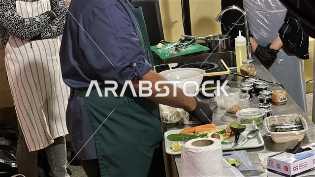 تجربة تذوق عالمية  فى مهرجان للطعام فى حدائق إثراء الخارجية بالظهران، الشرقية ، المملكة العربية السعودية، يوم 28 من ديسمبر 2025 ، جلسات خارجية ممتعه، مطاعم دولية ومحلية ، أجواء عائلية وترفيهية