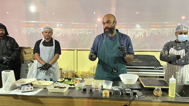 تجربة تذوق عالمية  فى مهرجان للطعام فى حدائق إثراء الخارجية بالظهران، الشرقية ، المملكة العربية السعودية، يوم 28 من ديسمبر 2025 ، جلسات خارجية ممتعه، مطاعم دولية ومحلية ، أجواء عائلية وترفيهية