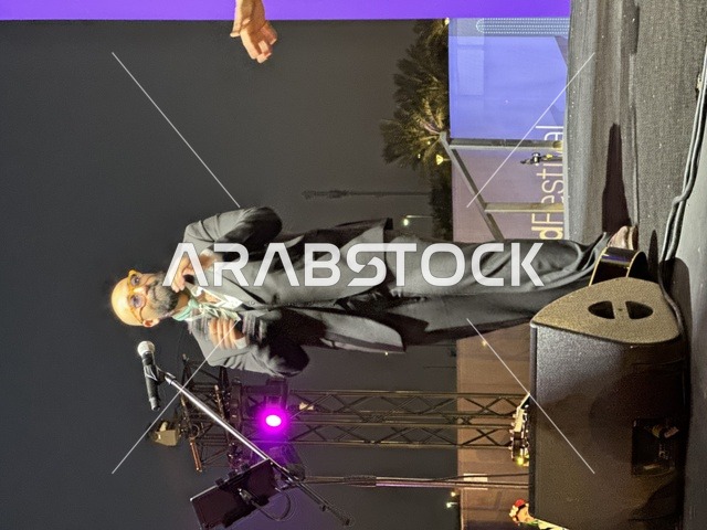 عرض غنائي ورقصة شعبية مكسيكية فى مهرجان للطعام فى حدائق إثراء الخارجية بالظهران، الشرقية ، المملكة العربية السعودية، يوم 28 من ديسمبر 2025 ، جلسات خارجية ممتعه، تجربة طعام عالمية ، مطاعم دولية ومحلية ، أجواء عائلية وترفيهية