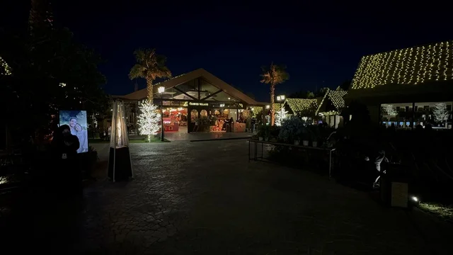 مساحات خضراء وممرات خارجية، مطاعم ومقاهي متنوعة، ذا قروفز في حي الرفيعة بمدينة الرياض فى عام 2026 ، المملكة العربية السعودية، وجهة ترفيهية عصرية مفتوحة، فعاليات موسمية وتجارب ترفيهية، أجواء عائلية راقية تجمع الاسترخاء والحياة الاجتماعية