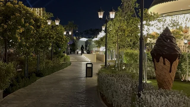 Green spaces and outdoor walkways, diverse restaurants and cafes, The Groves in the Al-Rafiah neighborhood of Riyadh in 2026, Saudi Arabia, is a modern open entertainment destination, featuring seasonal events and recreational experiences, with a sophisticated family atmosphere that combines relaxation and social life. Green spaces and outdoor walkways, diverse restaurants and cafes, The Groves in the Al-Rafiah neighborhood of Riyadh in 2026, Saudi Arabia, is a modern open entertainment destination, featuring seasonal events and recreational experiences, with a sophisticated family atmosphere that combines relaxation and social life.