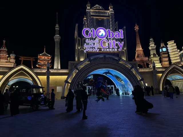 Global City January 2026 on the shores of the Arabian Gulf and Lake Sehat in the Eastern Province of Dammam, a seasonal entertainment and cultural destination, a place to enjoy quality time with family.