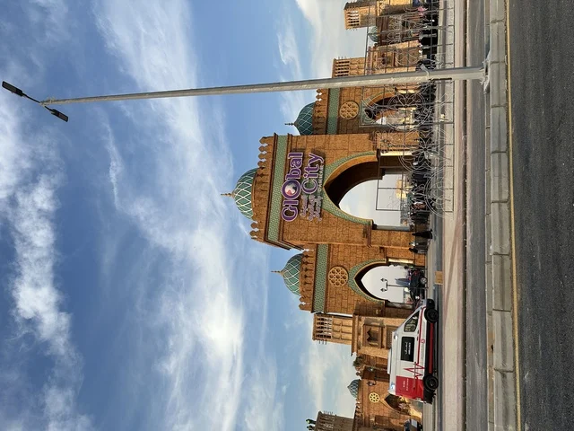 تعرف ثقافة البلاد المختلفة، معلم جذب سياحي وترفيهي، تنشيط الحركة السياحية والاقتصادية، المدينة العالمية يناير 2026 على ضفاف الخليج العربي وبحيرة سيهات في المنطقة الشرقية الدمام، مكان لقضاء وقت ممتع مع العائلة تعرف ثقافة البلاد المختلفة، معلم جذب سياحي وترفيهي، تنشيط الحركة السياحية والاقتصادية، المدينة العالمية يناير 2026 على ضفاف الخليج العربي وبحيرة سيهات في المنطقة الشرقية الدمام، مكان لقضاء وقت ممتع مع العائلة