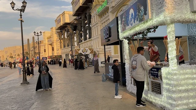 معلم جذب سياحي وترفيهي، تنشيط الحركة السياحية والاقتصادية، المدينة العالمية يناير 2026 على ضفاف الخليج العربي وبحيرة سيهات في المنطقة الشرقية الدمام، تعرف ثقافة البلاد المختلفة، مكان لقضاء وقت ممتع مع العائلة