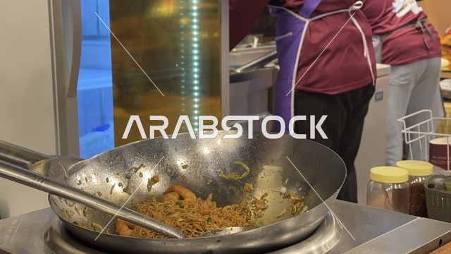 تجربة النودلز الصيني، تعرف ثقافة البلاد المختلفة، معلم جذب سياحي وترفيهي، تنشيط الحركة السياحية والاقتصادية، المدينة العالمية يناير 2026 على ضفاف الخليج العربي وبحيرة سيهات في المنطقة الشرقية الدمام، مكان لقضاء وقت ممتع مع العائلة