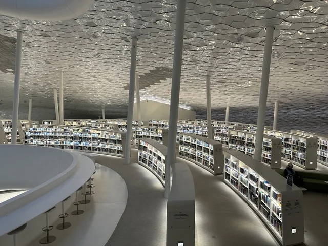 Books, novels, and stories arranged on the shelves, the largest public library in Saudi Arabia, a place for readers and lovers of knowledge, books, and culture, a cultural beacon and famous tourist landmarks, October 5, 2025, King Abdulaziz Center for World Culture (Ithra) in Dhahran, Saudi Arabia.