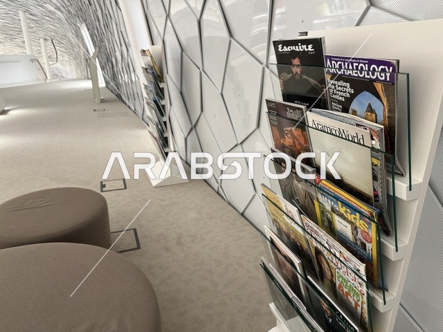 توفر مساحات هادئة للقراءة والدراسة، منارة ثقافية و معالم سياحية مشهورة, مكان للقراء ومحبي العلم والكتب والمعرفة، أكبر المكتبات العامة في السعوديه،  5 أكتوبر 2025، مركز الملك عبد العزيز الثقافي العالمي (إثراء) في مدينة الظهران في المملكة العربية السعودية.