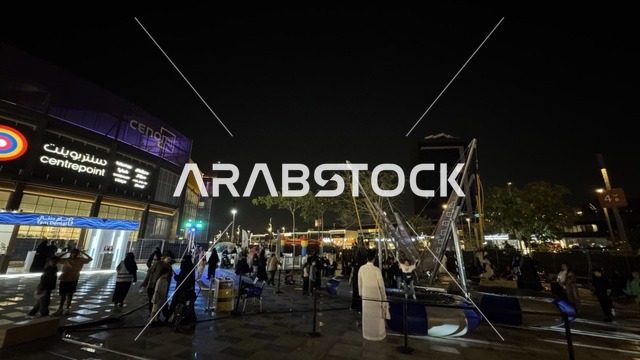 عرض موسيقي حي وأجواء مليئة بالحياة، فعالية تكوة في جدة في المملكة العربية السعودية  17 يناير 2026،  تجربة شتوية تجمع بين الترفيه، التسوق، والمطاعم، تشمل الفعالية عرض موسيقي حي وفرق استعراضية متجولة،  مخصصة لجميع أفراد العائلة