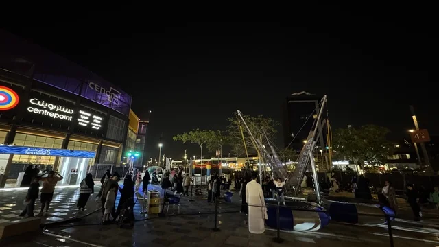 عرض موسيقي حي وأجواء مليئة بالحياة، فعالية تكوة في جدة في المملكة العربية السعودية  17 يناير 2026،  تجربة شتوية تجمع بين الترفيه، التسوق، والمطاعم، تشمل الفعالية عرض موسيقي حي وفرق استعراضية متجولة،  مخصصة لجميع أفراد العائلة