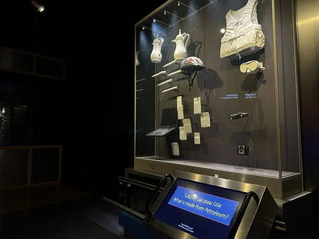 فعالية تفاعلية تسلط الضوء على مصادر الطاقة والتقنيات الحديثة، معرض الطاقة فى مركز الملك عبدالعزيز الثقافي العالمي ( إثراء ) بالظهران ، المنطقة الشرقية، المملكة العربية السعودية، يوم 19 من يناير 2026 ،  معروضات تعليمية وتجارب علمية مبتكرة، محتوى تعريفي يربط بين الاستدامة والابتكار، أجواء ثقافية ملهمة تناسب جميع الفئات.