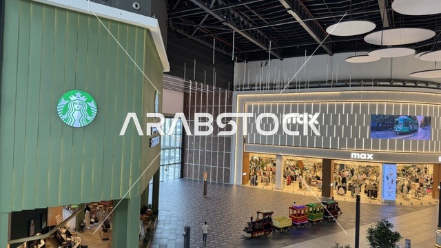 علامة تجارية بمجمع يو ووك فى مدينة جدة، المملكة العربية السعودية، 15 من  فبراير 2024، ممشى مفتوح بتصميم عصري، مطاعم ومقاهي عالمية ومحلية،  التصميم الخارجي لمبنى مول سينومي ، وجهة حضرية متكاملة للمشي والترفيه والتسوق،  جلسات خارجية ومساحات اجتماعية، أجواء عائلية وشبابية نابضة بالحياة.   علامة تجارية بمجمع يو ووك فى مدينة جدة، المملكة العربية السعودية، 15 من  فبراير 2024، ممشى مفتوح بتصميم عصري، مطاعم ومقاهي عالمية ومحلية،  التصميم الخارجي لمبنى مول سينومي ، وجهة حضرية متكاملة للمشي والترفيه والتس