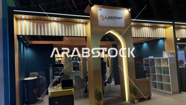 علامة تجارية محلية في معرض الذهب والمجوهرات بمدينة جدة، المملكة العربية السعودية، يوم 12 من يناير 2026 ، فعالية تجارية متخصصة تجمع أبرز دور الذهب والمجوهرات،  أحدث صيحات المشغولات الذهبية والأحجار الكريمة ، أجواء راقية وتجربة تسوق مميزة لعشاق الفخامة.