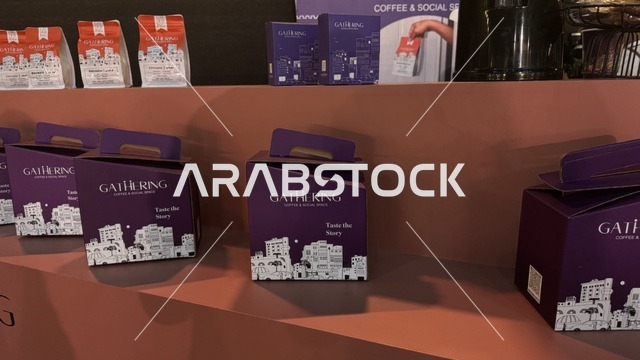 علامة تجارية محلية بمعرض الذهب والمجوهرات فى مركز جدة سوبردوم ، مدينة جدة، المملكة العربية السعودية، يوم 12 من يناير 2026 ، فعالية تجارية متخصصة تجمع أبرز دور الذهب والمجوهرات، أحدث صيحات المشغولات الذهبية والأحجار الكريمة ،  أجواء راقية وتجربة تسوق مميزة لعشاق الفخامة.