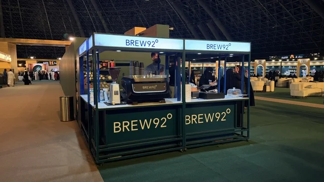 علامة تجارية محلية بمعرض الذهب والمجوهرات فى مركز جدة سوبردوم ، مدينة جدة، المملكة العربية السعودية، يوم 12 من يناير 2026 ، فعالية تجارية متخصصة تجمع أبرز دور الذهب والمجوهرات، أحدث صيحات المشغولات الذهبية والأحجار الكريمة ،  أجواء راقية وتجربة تسوق مميزة لعشاق الفخامة.