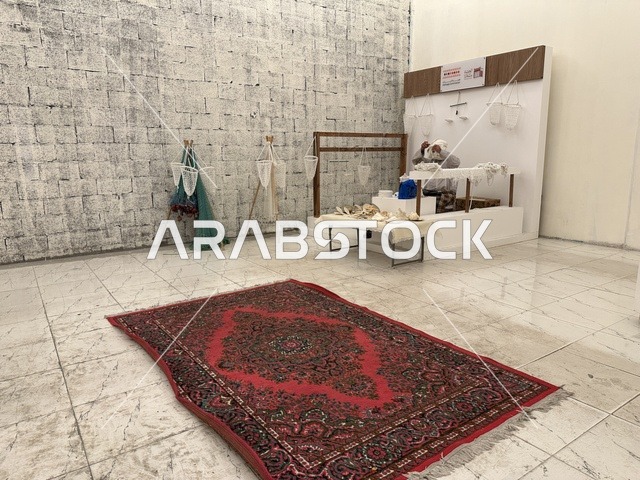 صناعة النسيج والحرف اليدوية، تجربة تسوق مابين عبق الزمان وأصالة المكان، فعالية حياة زمان في المنطقة الشرقية الدمام خلال شهر يناير 2026 في المملكة العربية السعودية، ملامح الماضي وحياة القديمة من خلال أجواء تراثية