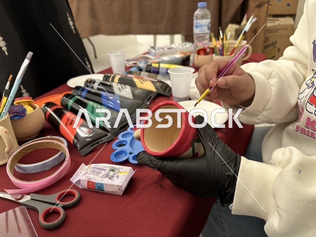 ورشات تلوين الفخار، فعالية حياة زمان في المنطقة الشرقية الدمام خلال شهر يناير 2026 في المملكة العربية السعودية،  ملامح الماضي وحياة القديمة من خلال أجواء تراثية، عروض السيارات الكلاسيكية والألعاب الشعبية للأطفال