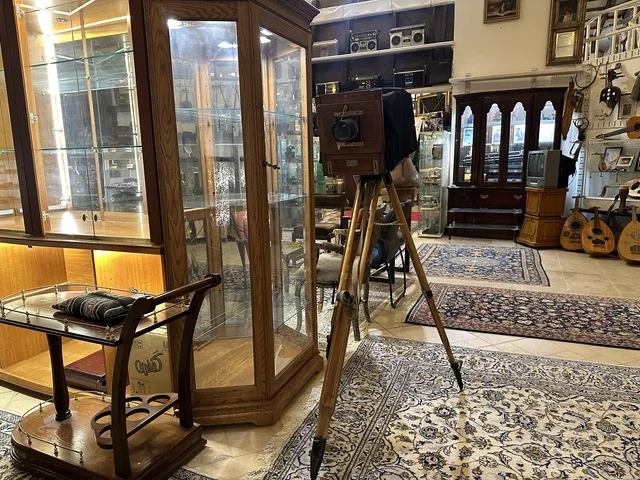 Documentation of handicrafts and Saudi identity at the Al-Falwah and Al-Jawhara Museum in the Al-Nuzha neighborhood of Dammam, Eastern Province, Kingdom of Saudi Arabia, on February 21, 2018. A distinctive educational and tourist destination, featuring halls for showcasing Saudi heritage, classic cars, a heritage and cultural landmark displaying the history of traditional clothing and jewelry, and Islamic art.