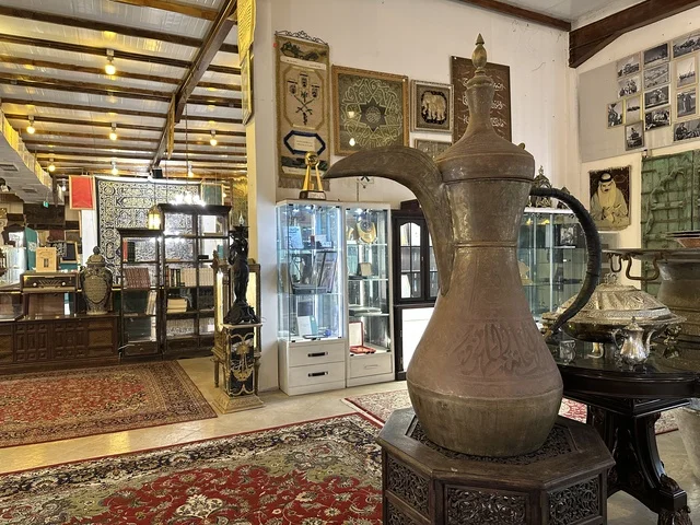 Heritage utensils at the Al-Falwah and Al-Jawhara Museum in the Al-Nuzha neighborhood of Dammam, Eastern Province, Kingdom of Saudi Arabia, on February 21, 2018, a distinctive educational and tourist destination, Saudi heritage, classic cars, a heritage and cultural landmark showcasing the history of traditional clothing and jewelry, documentation of handicrafts and Saudi identity, Islamic art.