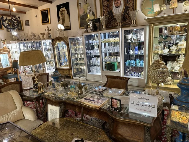 A royal heritage office at the Al-Falwah and Al-Jawhara Museum in the Al-Nuzha neighborhood of Dammam, Eastern Province, Saudi Arabia, on February 21, 2018, a distinctive educational and tourist destination, Saudi heritage, classic cars, a heritage and cultural landmark showcasing the history of traditional clothing and jewelry, documentation of handicrafts and Saudi identity, Islamic art.
