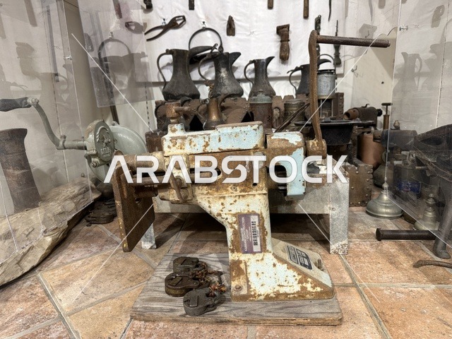 Documentation of handicrafts and Saudi identity at the Al-Falwah and Al-Jawhara Museum in the Al-Nuzha neighborhood of Dammam, Eastern Province, Kingdom of Saudi Arabia, on February 21, 2018. A distinctive educational and tourist destination, featuring halls for showcasing Saudi heritage, classic cars, a heritage and cultural landmark displaying the history of traditional clothing and jewelry, and Islamic art.