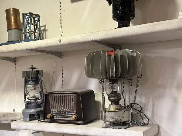 A heritage and cultural landmark, the Al-Falwa and Al-Jawhara Museum in the Al-Nuzha neighborhood of Dammam, Eastern Province, Saudi Arabia, opened on February 21, 2018. A distinctive educational and tourist destination, it documents Saudi handicrafts and identity, the history of traditional clothing and jewelry, Saudi heritage, and Islamic art.