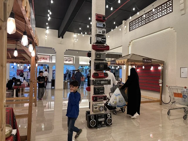 فعالية تراثية في فصل الشتاء، متحف الطيبين في فعالية حياة زمان في أسواق الحياة بلازا في مدينة الدمام بالمنطقة الشرقية 9 يناير 2026 ، محاكاة تفاصيل الحياة القديمة ونمط حياة الأجداد