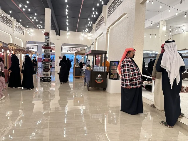 فعالية تراثية في فصل الشتاء، متحف الطيبين في فعالية حياة زمان في أسواق الحياة بلازا في مدينة الدمام بالمنطقة الشرقية 9 يناير 2026 ، محاكاة تفاصيل الحياة القديمة ونمط حياة الأجداد