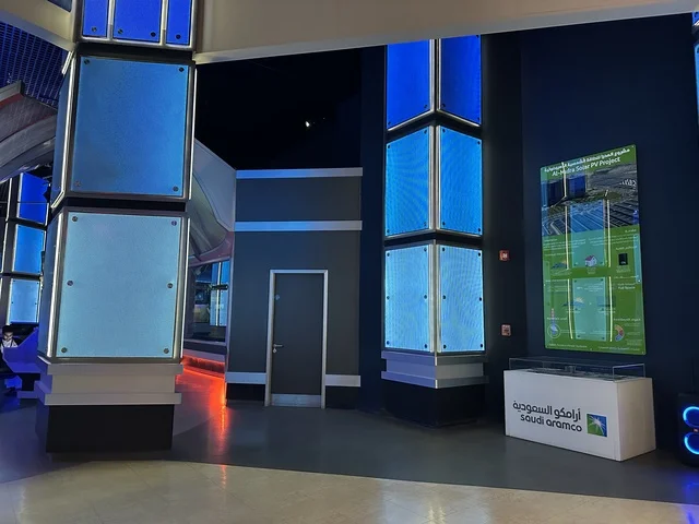 معرض أرامكو راما في معرض الطاقة فى مركز الملك عبدالعزيز الثقافي العالمي ( إثراء ) بالظهران ، المنطقة الشرقية، المملكة العربية السعودية، يوم 19 من يناير 2026 ، فعالية تسلط الضوء على مصادر الطاقة والتقنيات الحديثة، معروضات تعليمية وتجارب علمية مبتكرة، محتوى تعريفي يربط بين الاستدامة والابتكار، أجواء ثقافية ملهمة تناسب جميع الفئات.