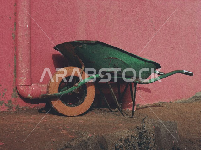 Picture of wheelbarrow, farm tools and equipment, agricultural tools, single wheel cart, agricultural hand cart, wheelbarrow