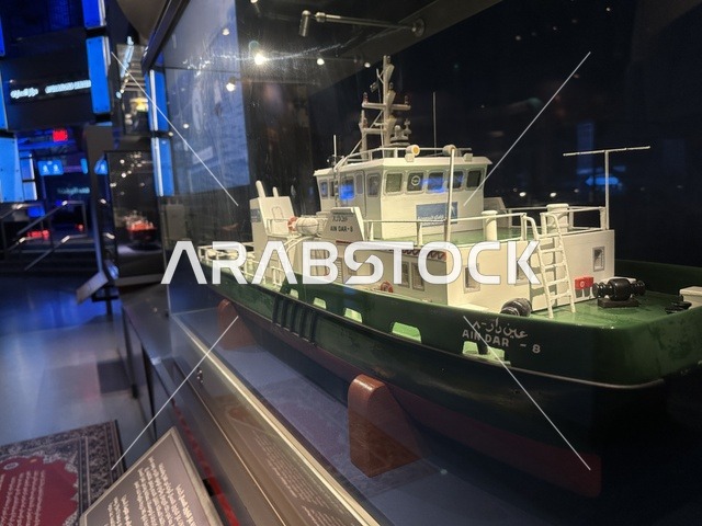 نموذج سفينة نقل بحري بمعرض الطاقة فى مركز الملك عبدالعزيز الثقافي العالمي ( إثراء ) بالظهران ، المنطقة الشرقية، المملكة العربية السعودية، يوم 19 من يناير 2026 ، محتوى تعريفي يربط بين الاستدامة والابتكار،فعالية تسلط الضوء على مصادر الطاقة والتقنيات الحديثة، معروضات تعليمية وتجارب علمية مبتكرة، أجواء ثقافية ملهمة تناسب جميع الفئات.