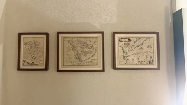 مخطوطة اثرية نادرة، استكشاف تاريخ المنطقة، متحف البحر الأحمر في جدة في مبنى باب البنط التاريخي بجدة التاريخية 17  يناير 2026 ، معلم ثقافي حديث ، عرض مقتنيات نادرة تحكي قصة البحر الأحمر التاريخية