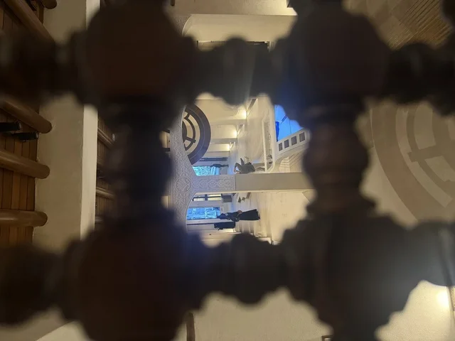 عرض مقتنيات نادرة تحكي قصة البحر الأحمر التاريخية، استكشاف تاريخ المنطقة، متحف البحر الأحمر في جدة في مبنى باب البنط التاريخي بجدة التاريخية 17  يناير 2026 ، معلم ثقافي حديث