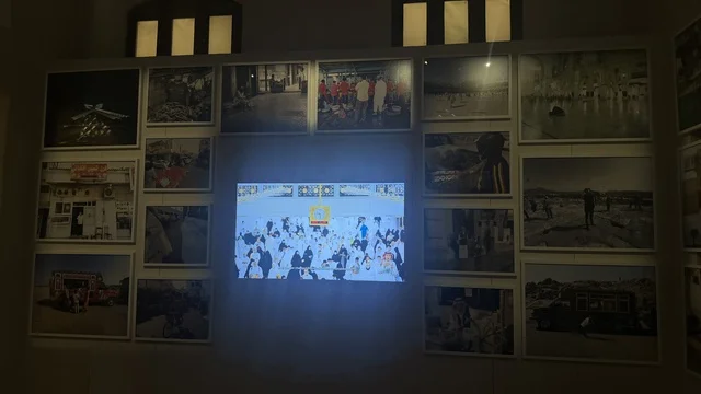 صورة فنية قديمة، استكشاف تاريخ المنطقة، متحف البحر الأحمر في جدة في مبنى باب البنط التاريخي بجدة التاريخية 17  يناير 2026 ، معلم ثقافي حديث ، عرض مقتنيات نادرة تحكي قصة البحر الأحمر التاريخية