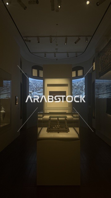 استكشاف تاريخ المنطقة، متحف البحر الأحمر في جدة في مبنى باب البنط التاريخي بجدة التاريخية 17  يناير 2026 ، معلم ثقافي حديث ، عرض مقتنيات نادرة تحكي قصة البحر الأحمر التاريخية