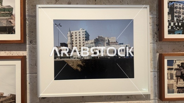 صورة قديمة نادرة، عرض مقتنيات نادرة تحكي قصة البحر الأحمر التاريخية، استكشاف تاريخ المنطقة، متحف البحر الأحمر في جدة في مبنى باب البنط التاريخي بجدة التاريخية 17  يناير 2026 ، معلم ثقافي حديث