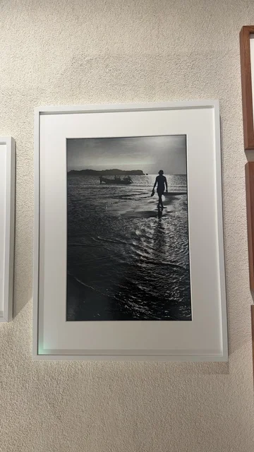 A rare old photo, showcasing rare artifacts that tell the historical story of the Red Sea, exploring the history of the region, the Red Sea Museum in Jeddah in the historic Bab Al-Bont building in historic Jeddah, January 17, 2026, a modern cultural landmark.