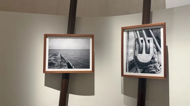 عرض صور قديمة نادرة للملاحة البحرية في متحف البحر الأحمر في جدة في مبنى باب البنط التاريخي بجدة التاريخية 17  يناير 2026 ، معلم ثقافي حديث ، عرض مقتنيات نادرة تحكي قصة البحر الأحمر التاريخية، استكشاف تاريخ المنطقة