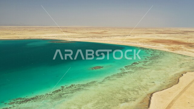 جمال المناظر الطبيعية الخلابة على شواطئ أملج في مدينة تبوك بالمملكة ...