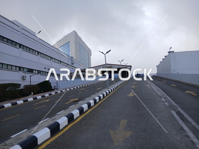 طريق مستشفى الملك فهد في الباحة، المراكز الصحية والمستشفيات وأماكن العناية بالمرضى, في المملكة العربية السعودية، تهيئة وتجهيز المدن في الجبال والقمم والمرتفعات الصخرية، الرعاية الطبية في المنطقة الجبلية