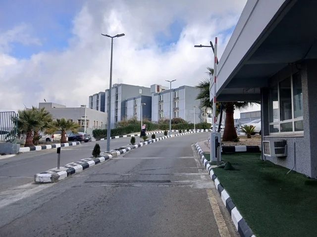 طريق مستشفى الملك فهد في الباحة، المراكز الصحية والمستشفيات وأماكن العناية بالمرضى, في المملكة العربية السعودية، تهيئة وتجهيز المدن في الجبال والقمم والمرتفعات الصخرية، الرعاية الطبية في المنطقة الجبلية